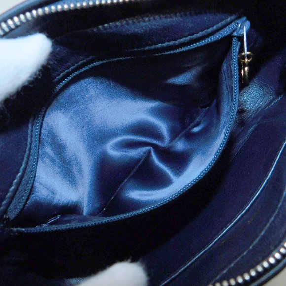 CHANEL Lamb Skin Navy Shoulder Bag! With booklet! - Picture 13 of 15